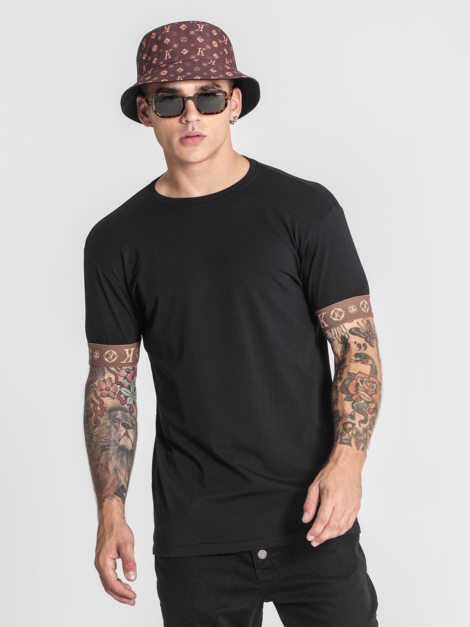 Black ChoKo Elastic Tee