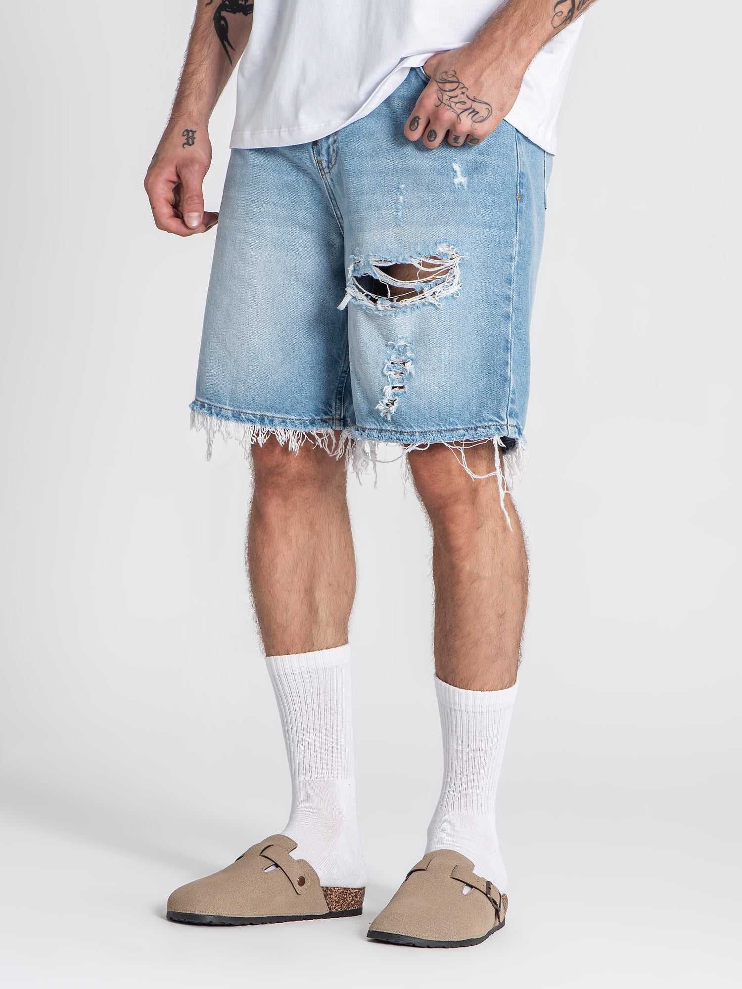 shorts / Light Blue Distressed Denim Shorts