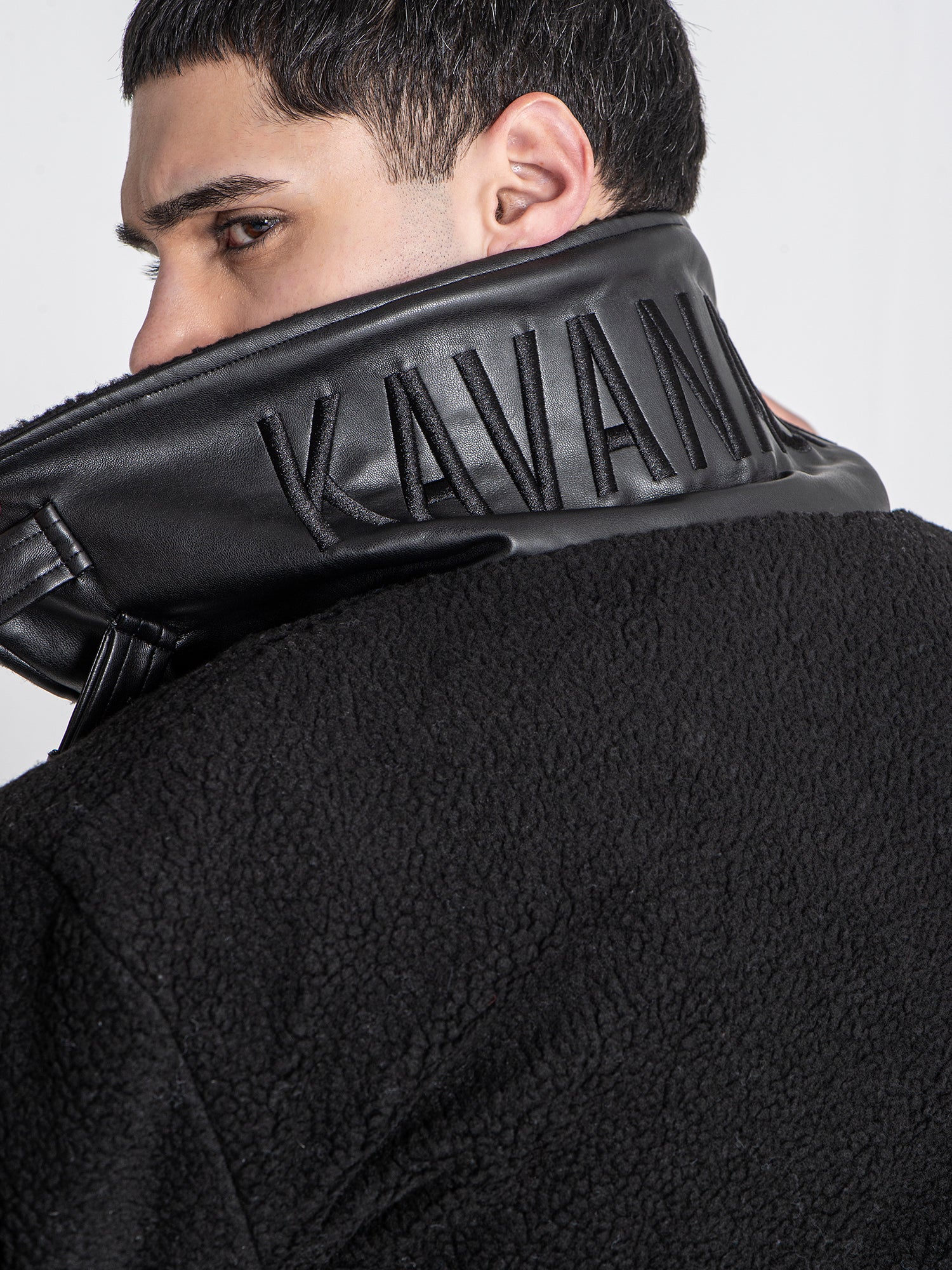 jackets / Black Cocoon Sherpa Jacket